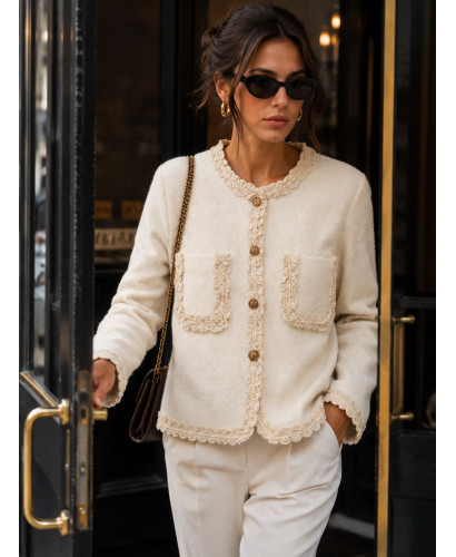 Chaqueta de punto cruda con detalles de puntilla en crudo 2