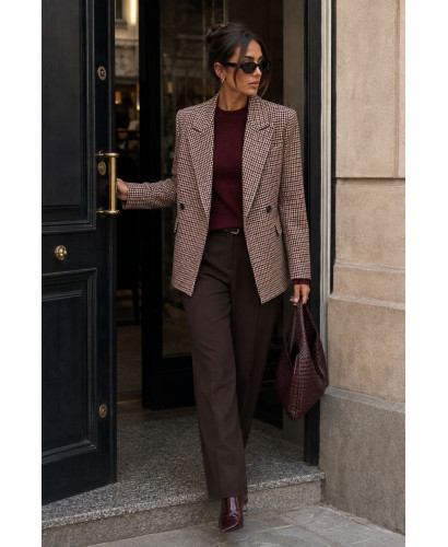 Chaqueta cruzada de cuadros burdeos con doble botón negro