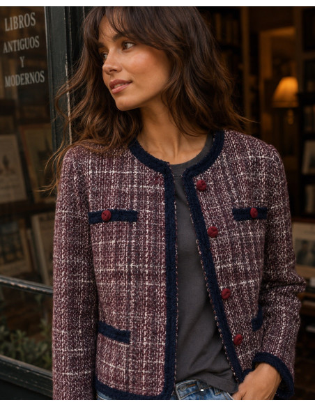 Chaqueta Tweed Burdeos con Ribetes y Botones Marino