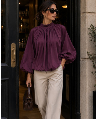 Blusa con manga globo y cuello chimenea granate
