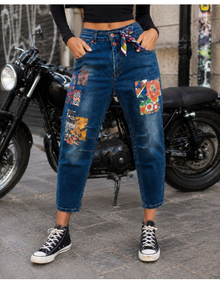 👖 Pantalón Vaquero Baggy con Parches y Lazo
