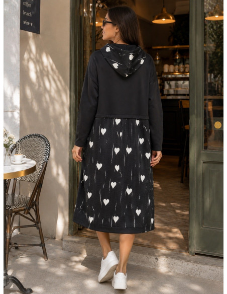 Vestido combinado con capucha y bolsillos frontales