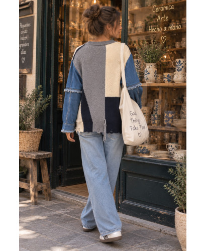 Suéter Combinado con Mangas Denim y Detalles de Cristales ✨ 2