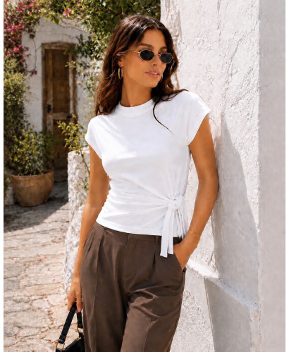 Camiseta blanca con Lazada Lateral 2