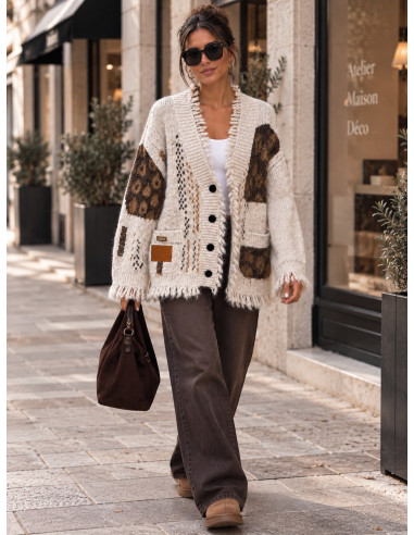 🧶 Chaqueta de Punto Combinada con Flecos y...