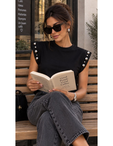 🖤 Camiseta Negra con Tachuelas Desiguales en...