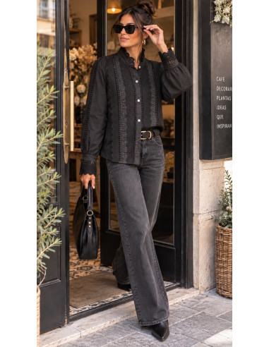 🖤 Camisa Negra con Detalles de Guipur y...