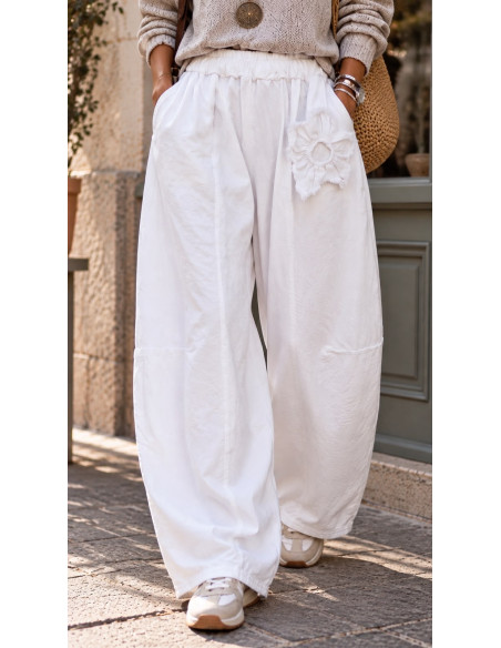 Pantalón Flor Blanco de Pata Globo