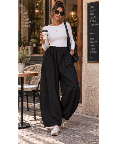Pantalón Flor negro de Pata Globo 2
