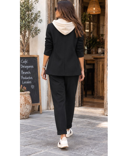 Conjunto negro Chaqueta con Capucha y Pantalón Milano 2