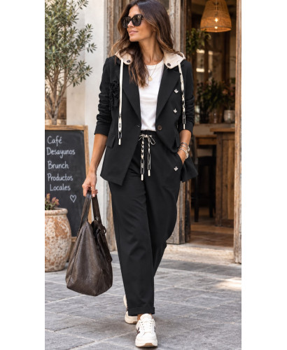 Conjunto negro Chaqueta con Capucha y Pantalón Milano