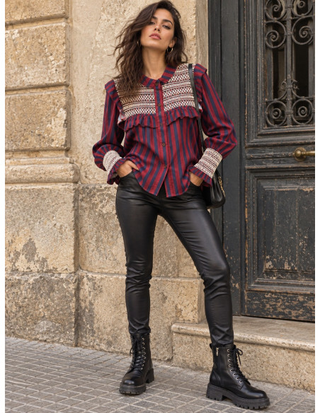 Camisa  Granate y Azul con Bordado Crudo