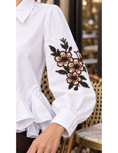 🤍 Camisa Blanca con Bordados y Volantes