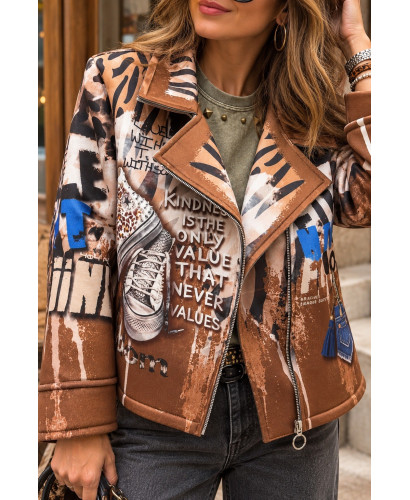 Biker Oversize Tipo Neopreno Estampada con Sneakers 2