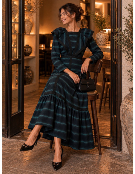 Vestido Azul Marino y Turquesa con Detalles en Negro