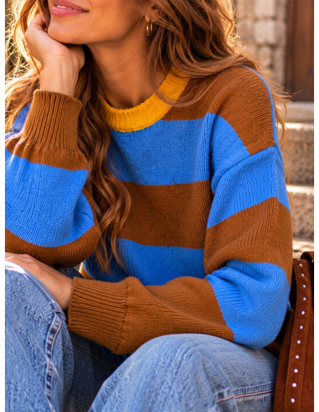 Suéter de Rayas Marrón y azul con Cuello amarillo