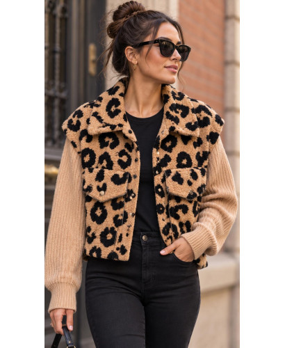 Chaqueta de borreguito en animal print con mangas de...