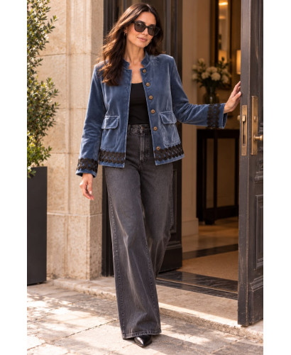 Chaqueta de Terciopelo Azul con Pasamanería Negra 2