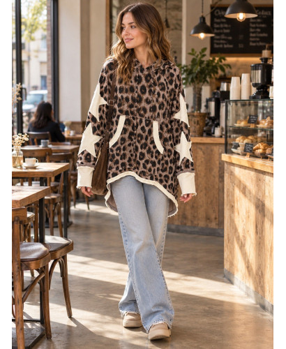 Sudadera Asimétrica animal print con Estrellas y Detalles...