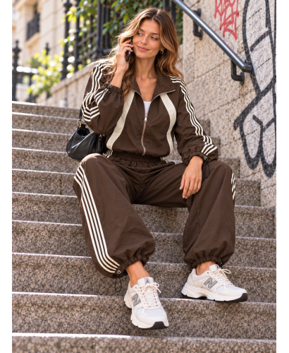 Conjunto Deportivo Chocolate de Chaqueta Bomber y...