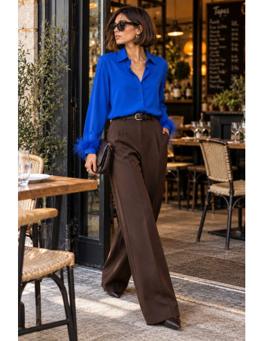 Camisa Azul Klein con Puños de Plumas