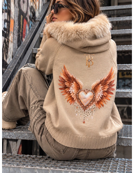 Chaqueta de Punto tostado  con Capucha y Dibujo de corazón