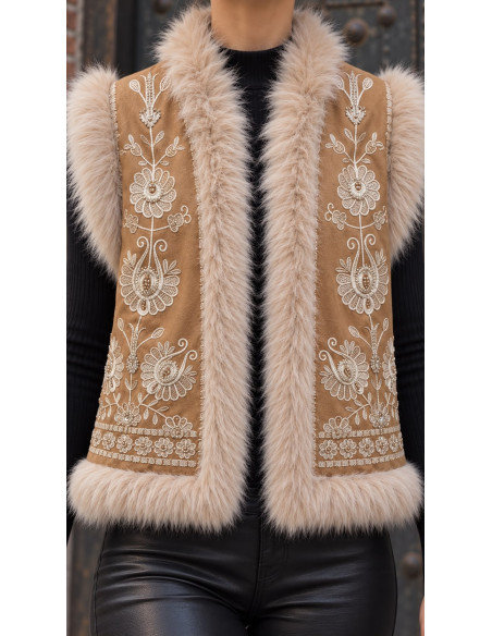 Chaleco de antelina acolchado en color camel con pelo sintético