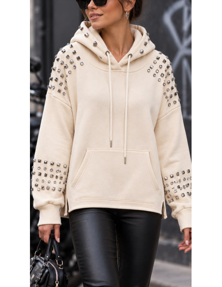 Sudadera cruda con tachas y forro polar