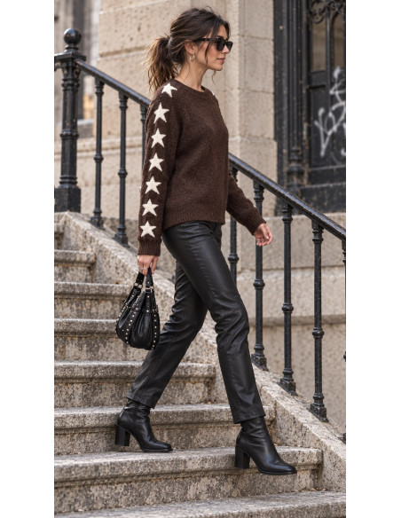 Jersey Chocolate con Estrellas Crudas en las Mangas ⭐🤎